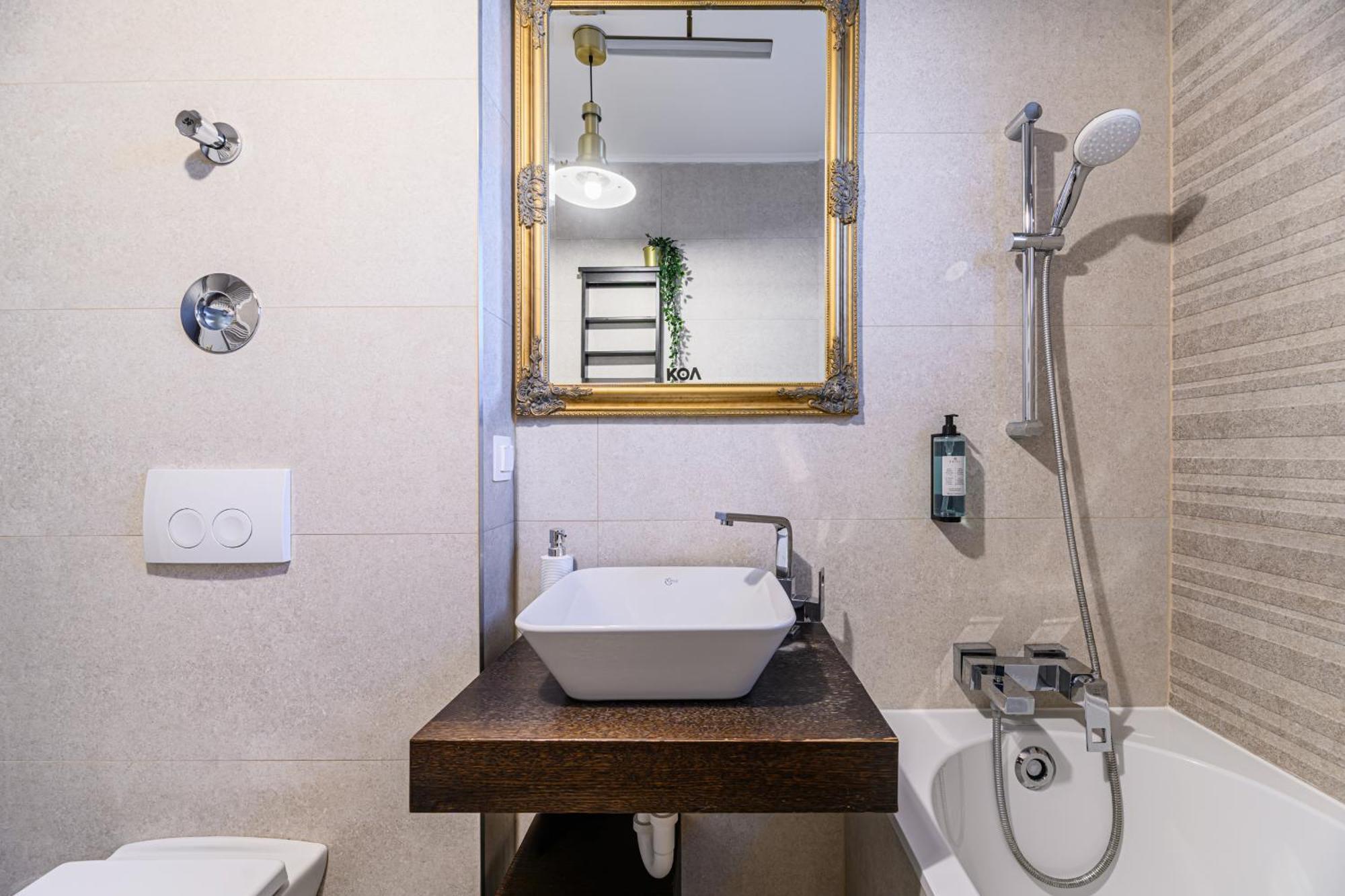 Koa - Sunlight Apartment Брашов Екстер'єр фото