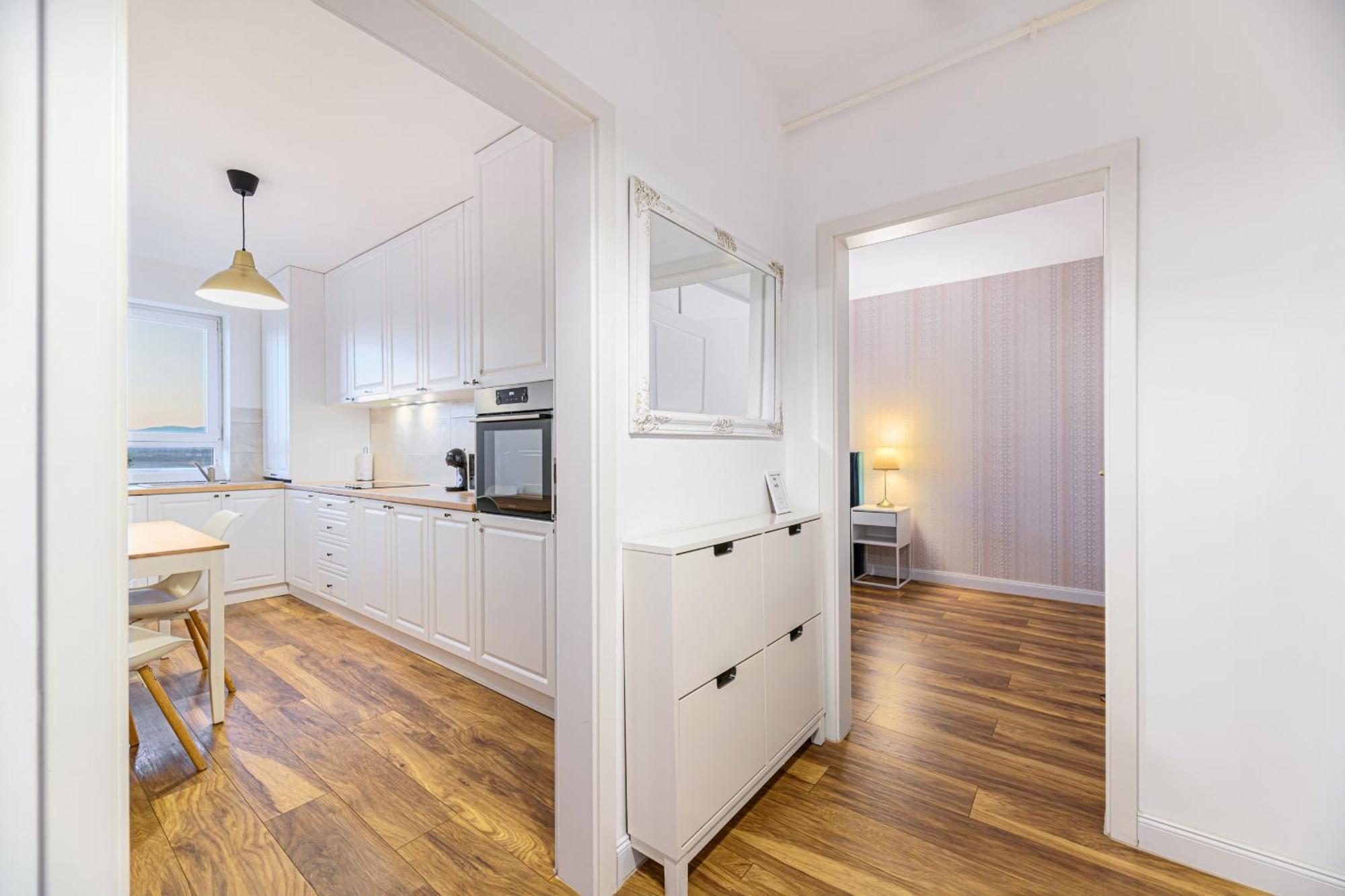 Koa - Sunlight Apartment Брашов Екстер'єр фото